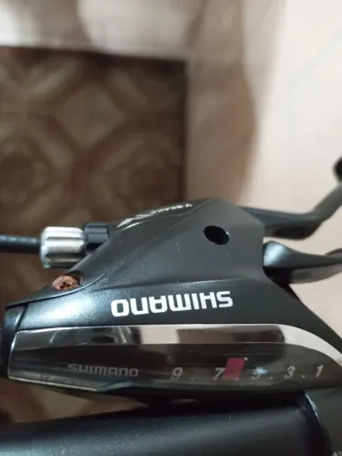 Manopla Shimano Acera 9 velocidades