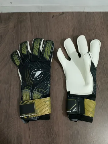 Luva Goleiro Champion 8 Liberta