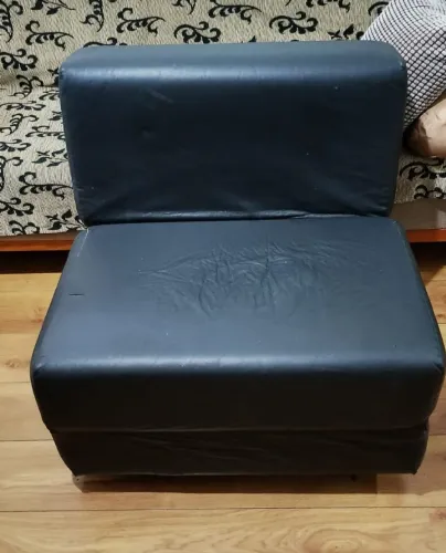 Poltrona sofá cama com estrutura
