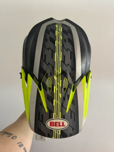 CAPACETE BELL TAM 62