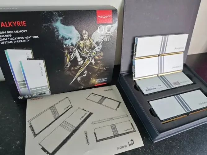Memória RAM Asgard Valkyrie 4x8GB RGB