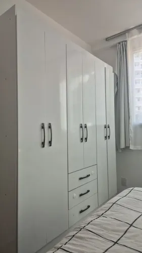 Guarda roupa solteiro exelente condicao