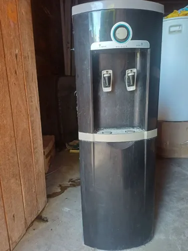 Gelagua esmaltec modelo EGC35B