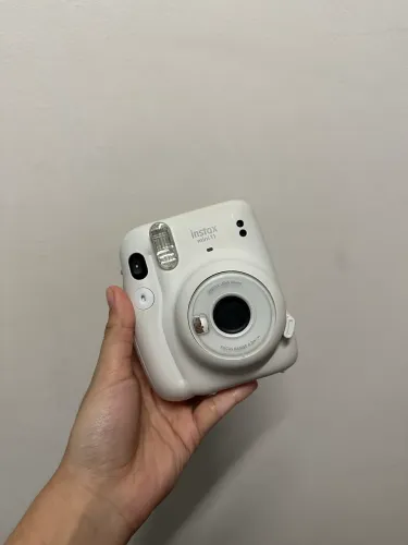 Câmera polaroid instax mini 11
