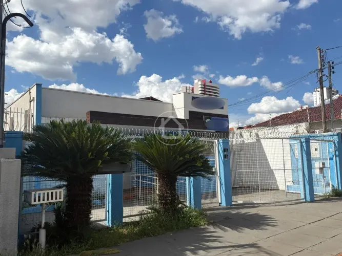 IMÓVEL COMERCIAL NO CENTRO - SALAS/CONSULTÓRIOS
