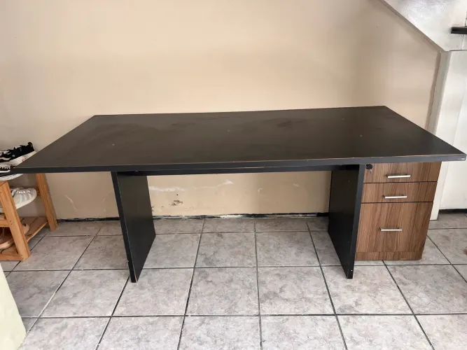 Vendo mesa de escritório