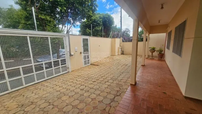 Venda de Casas / Padrão na cidade de Araraquara