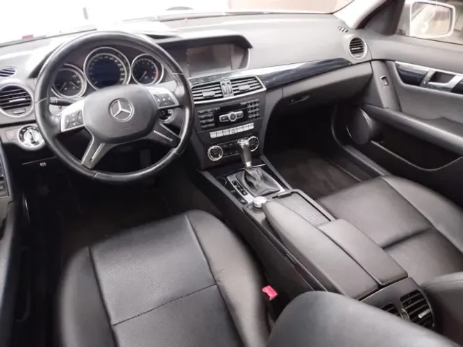 Mercedes-Benz C-180 CGI Classic 1.8 16V 156cv Aut. 2012