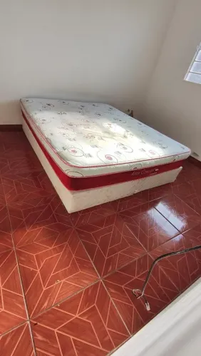 Cama box com colchão casal Queen 