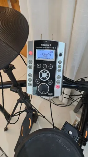 Bateria eletrônica Roland TD9 