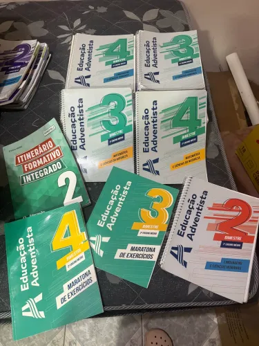 Livros colégio adventista segundo ensino médio 