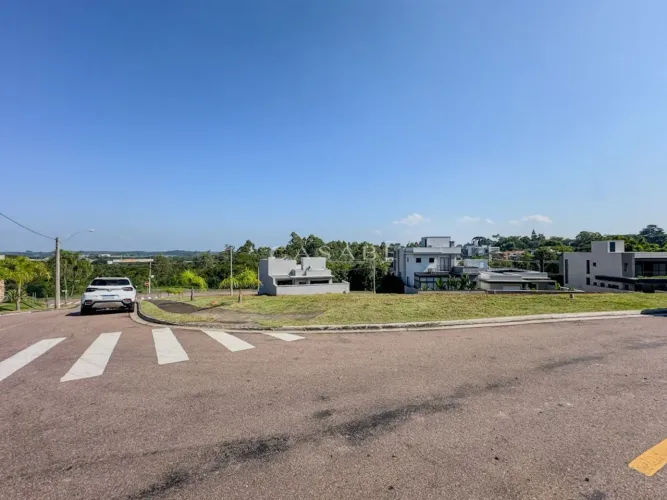 Terreno de esquina 342m² no Landscape Seminário