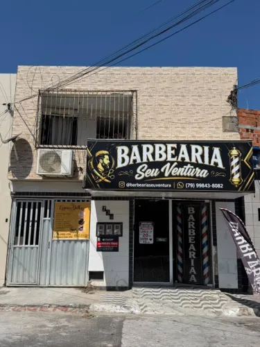 CASA EM RUA PÚBLICA NO PEREIRA LOBO