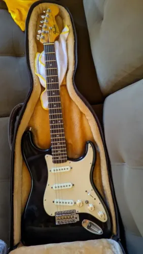 Guitarra fender