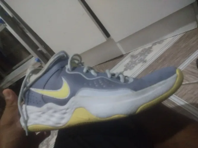 Nike fly.by Mid 3