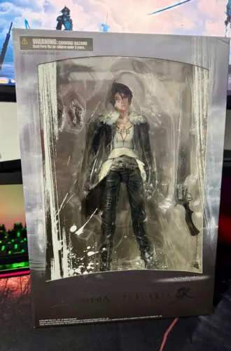 Squall Leonhart Dissidia Play Arts Kai Original Completo