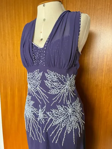 Vestido de festa lilás bordado tamanho 44