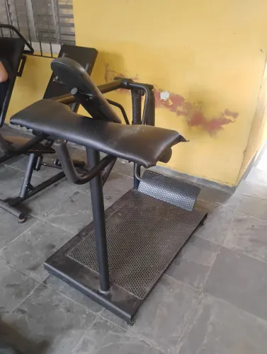 6 aparelhos para reabilitação física, todos com amortecedor