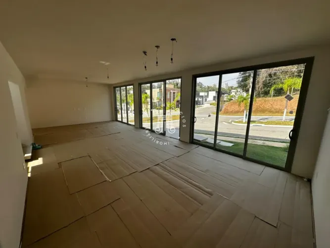 CASA PARA VENDA NO CONDOMÍNIO VILLA VERDE NO BAIRRO GRAMADÃO EM JUNDIAÍ/SP