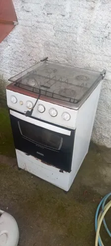 Fogão Dako 4 Bocas com Forno e Tampa de Vidro - sem as bocas e só 1 grade