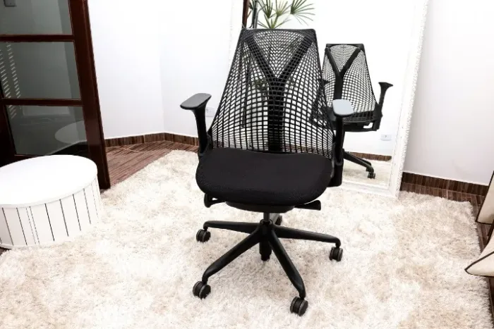 Cadeira Herman Miller Sayl - Preta 25und