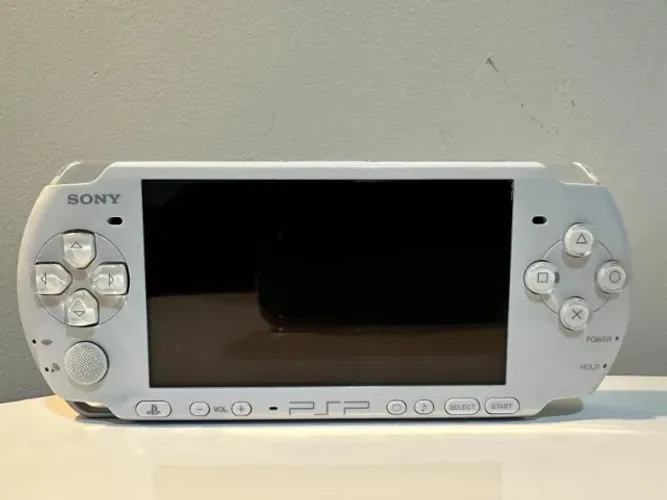 PSP3000 - Branco Perola - Impecavel