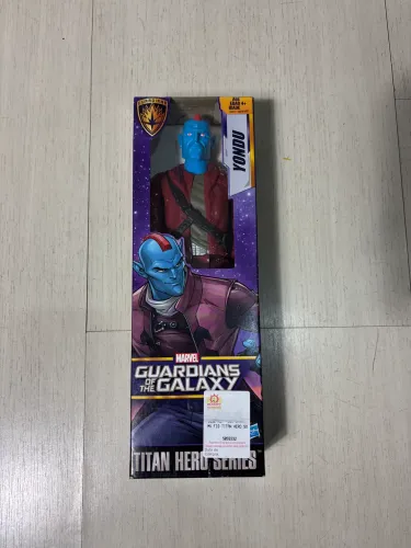 Boneco yondu marvel guardiões da galáxia 30cm articulado