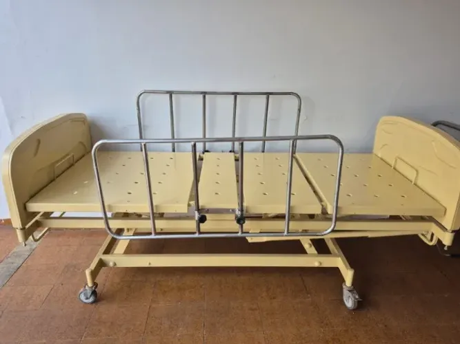cama hospitalar reclinável 