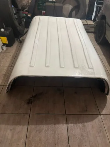 Capota de Fibra Courier
