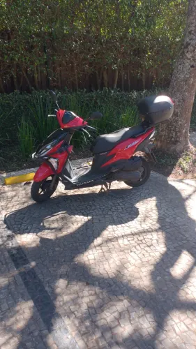Honda Elite 125 vermelha