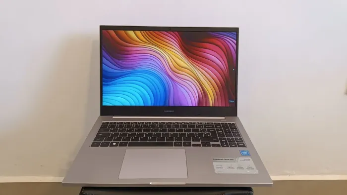 Samsung Book E20 | 4GB RAM 500GB