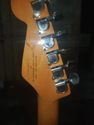 Vendo essa linda guitarra fender southegros