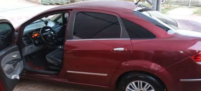Fiat Linea 1.9/ HLX 1.9/1.8 Flex Dualogic 4P 2009