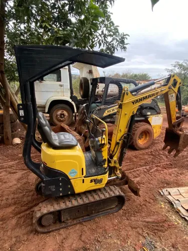 Mini escavadeira SV08 Yanmar SV08 ano 2021