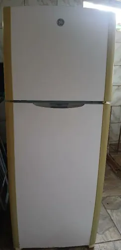 Vendo geladeira 