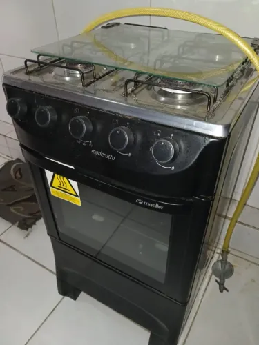 Fogão semi novo, funcionando perfeitamente