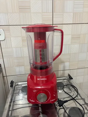 Vendo liquidificador Mondial L-900 W turbo.