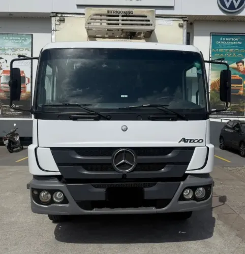 MB 1719 ATEGO - 13/13 - BAÚ MEIO SECO MEIO REFRIGERADO
