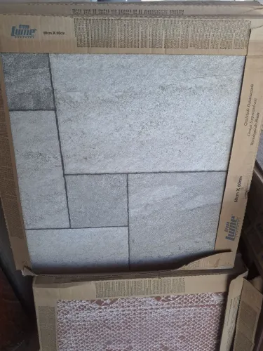 Vendo 5M² de cerâmica