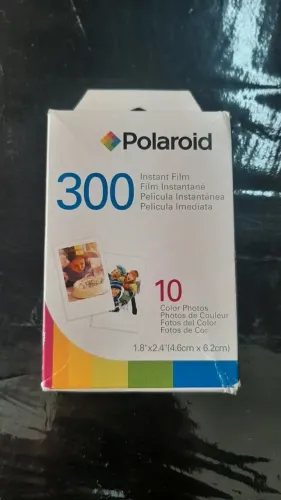 filme instantâneo colorido Polaroid 300, projetado para uso com a câmera Polaroid PIC-300