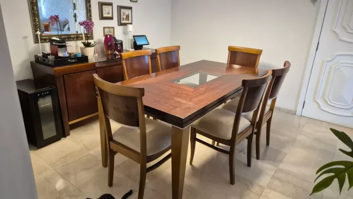 Conjunto Sala de Jantar em imbuía