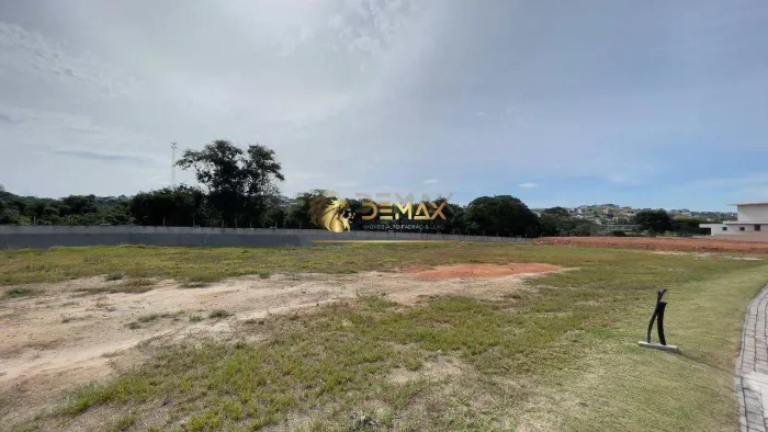Terrenos à venda no condomínio com lazer completo SJC