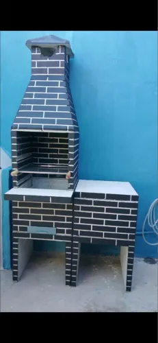 Vendo churrasqueira com balcão nova nunca usada
