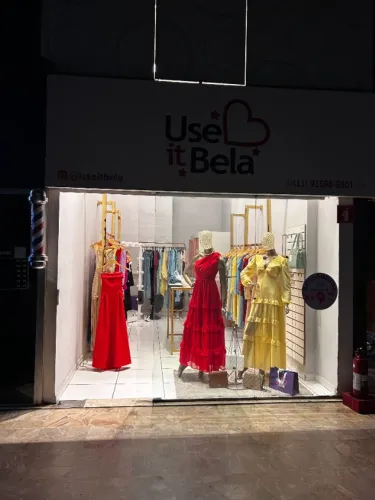 Moveis Semi novos para loja de roupa