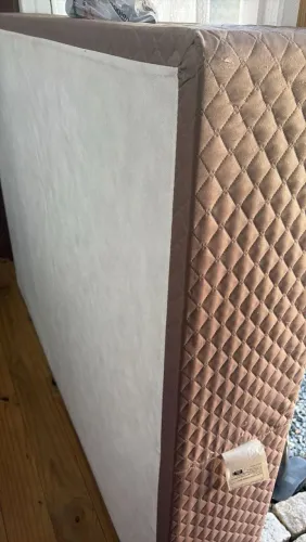 Base cama box em ótimo estado.
