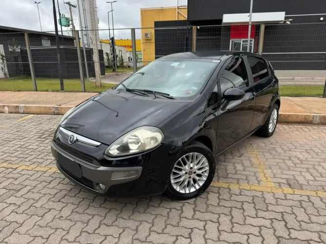 Fiat Punto Essence 1.6 Flex 16V 5P 2013