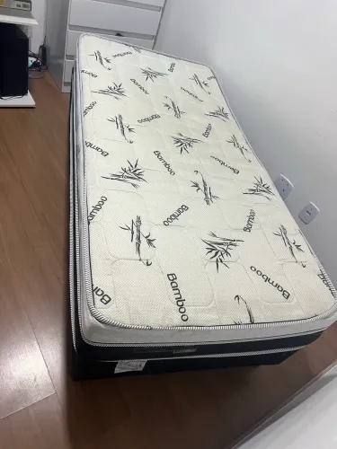 Cama de solteiro