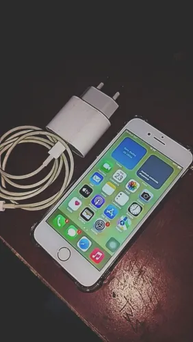 iPhone 8 64gb/ LEIA ANÚNCIO 