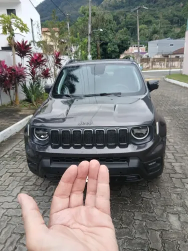 Jeep Renegade Sport T270 1.3 TB 4X2 Flex Aut. 2023