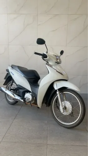 Honda Biz 110i 2021 impecável